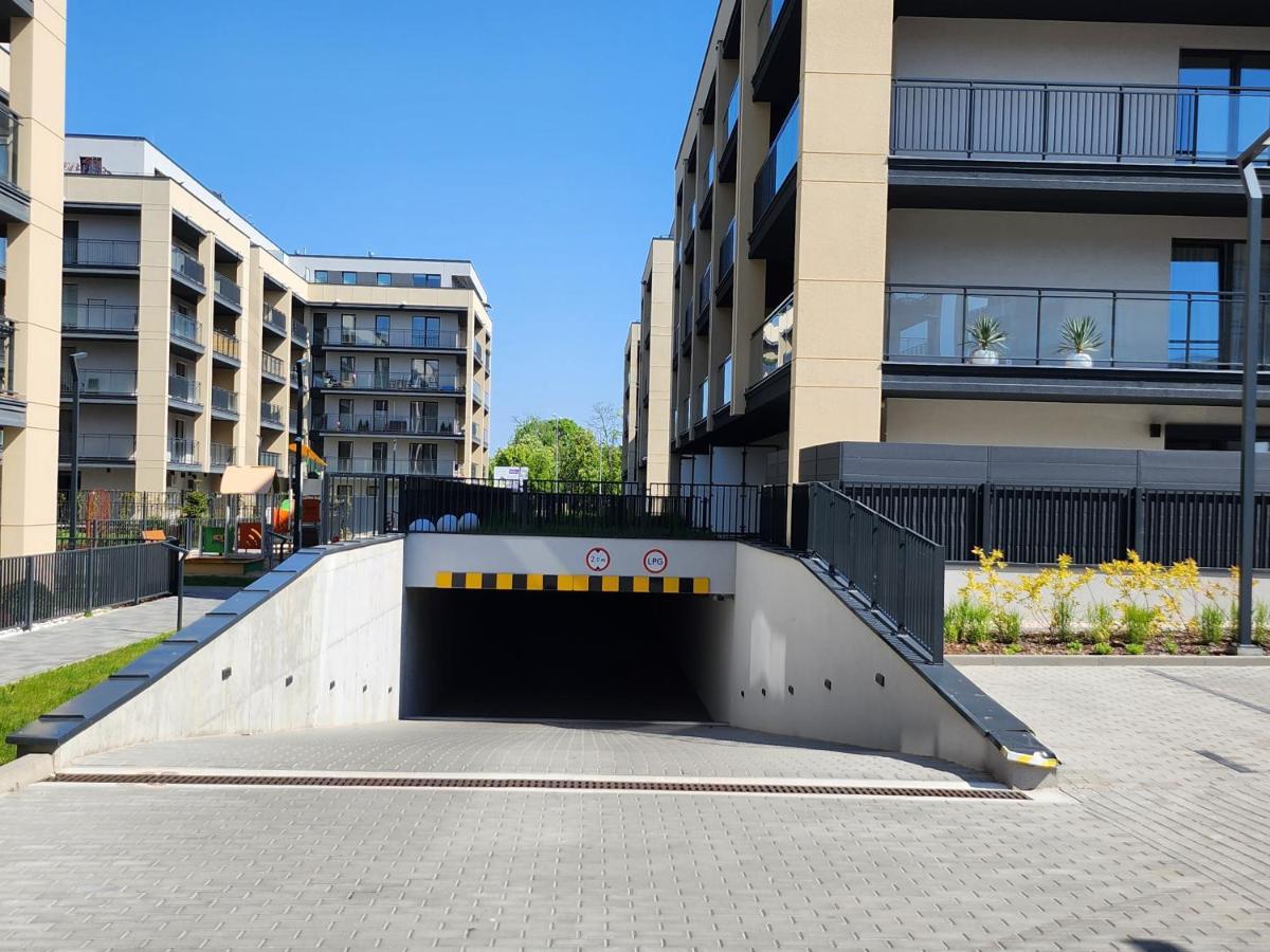 Dwa Jelonki, Ul Sciegiennego, Centrum, Garaz, Ogrodek Kielce Luaran gambar
